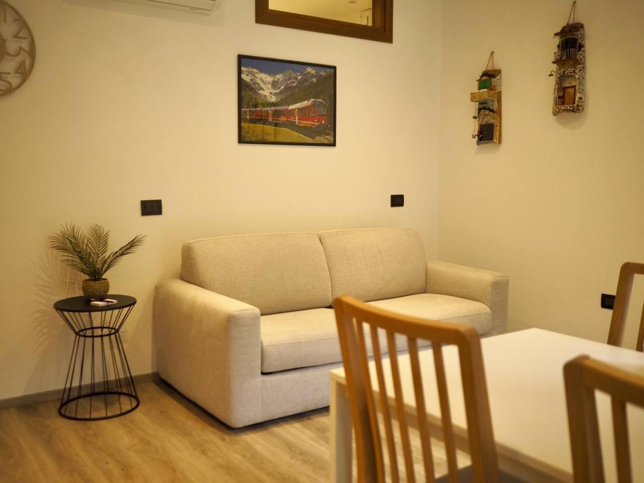 Casa Armida Apartment Tirano Ngoại thất bức ảnh