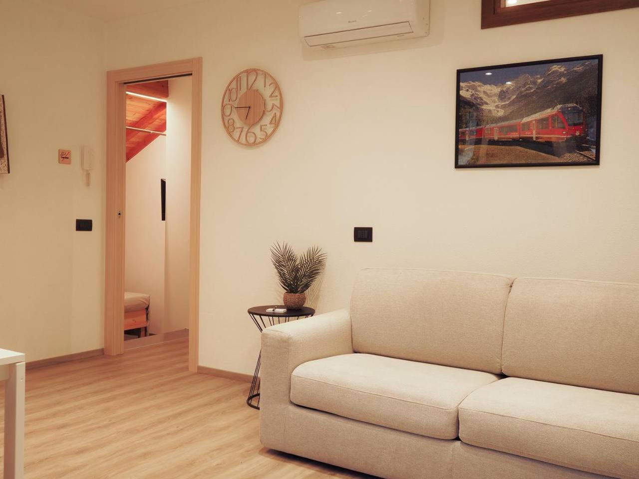 Casa Armida Apartment Tirano Ngoại thất bức ảnh